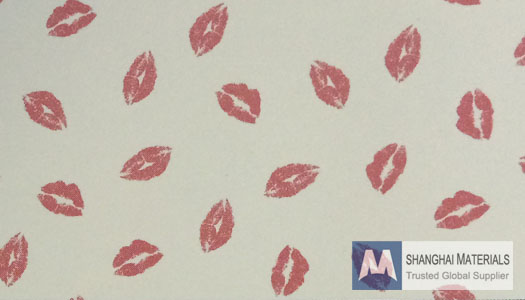 Kisses wallpaper